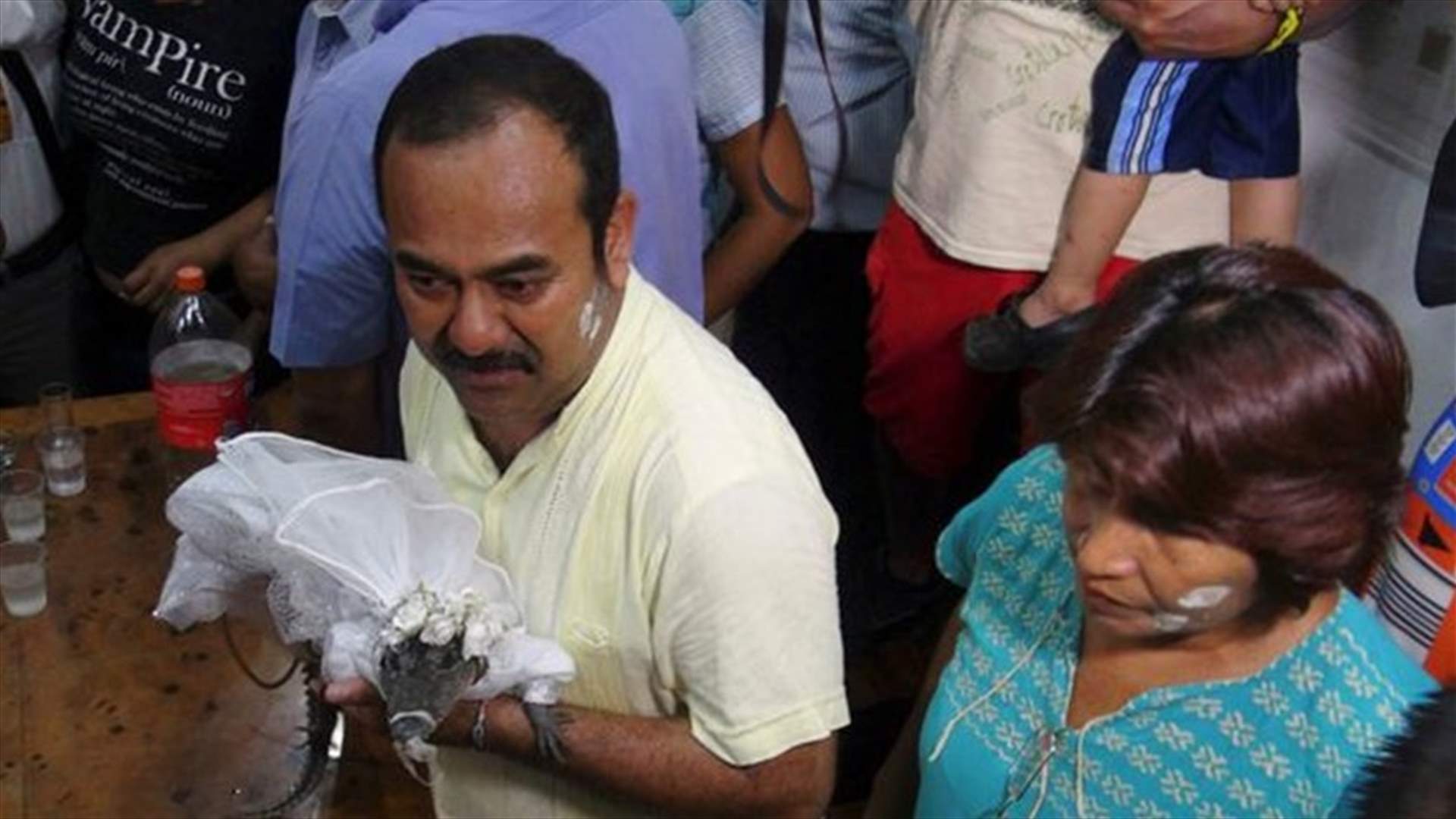 [PHOTOS] Bizarre Moment Mexican Mayor Marries Crocodile To ‘Bring Luck’