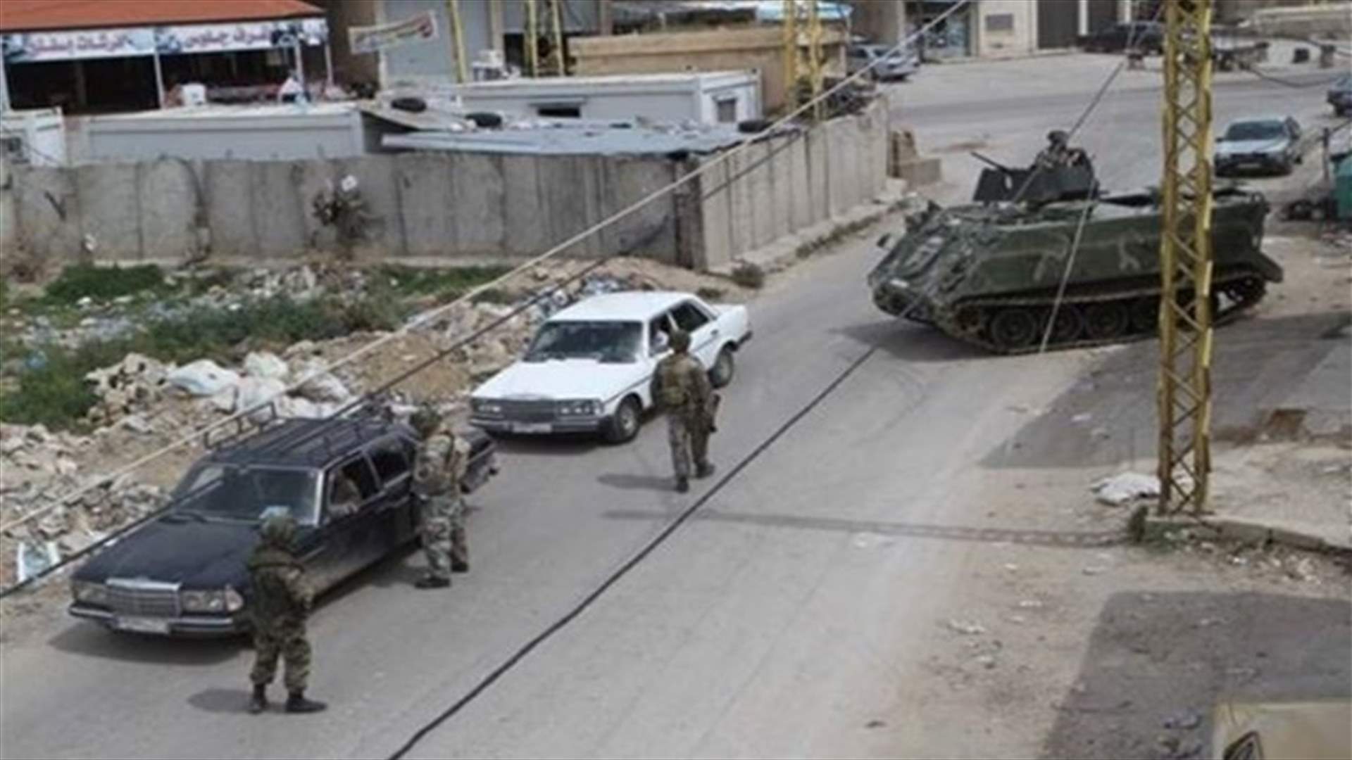 Army forces seize pickup truck loaded with weapons and hand grenades in Baalbek
