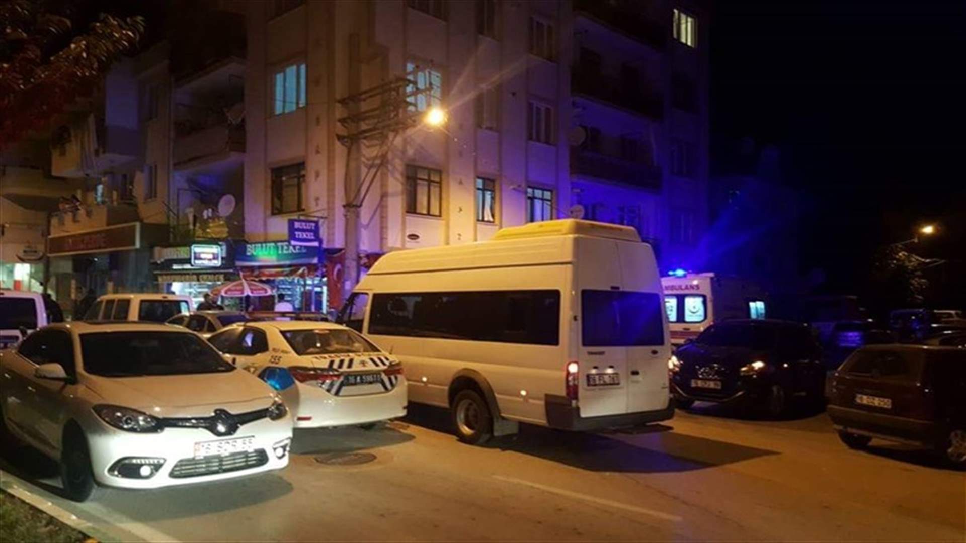 مسلح يقتل شرطيا وينتحر في محكمة بتركيا