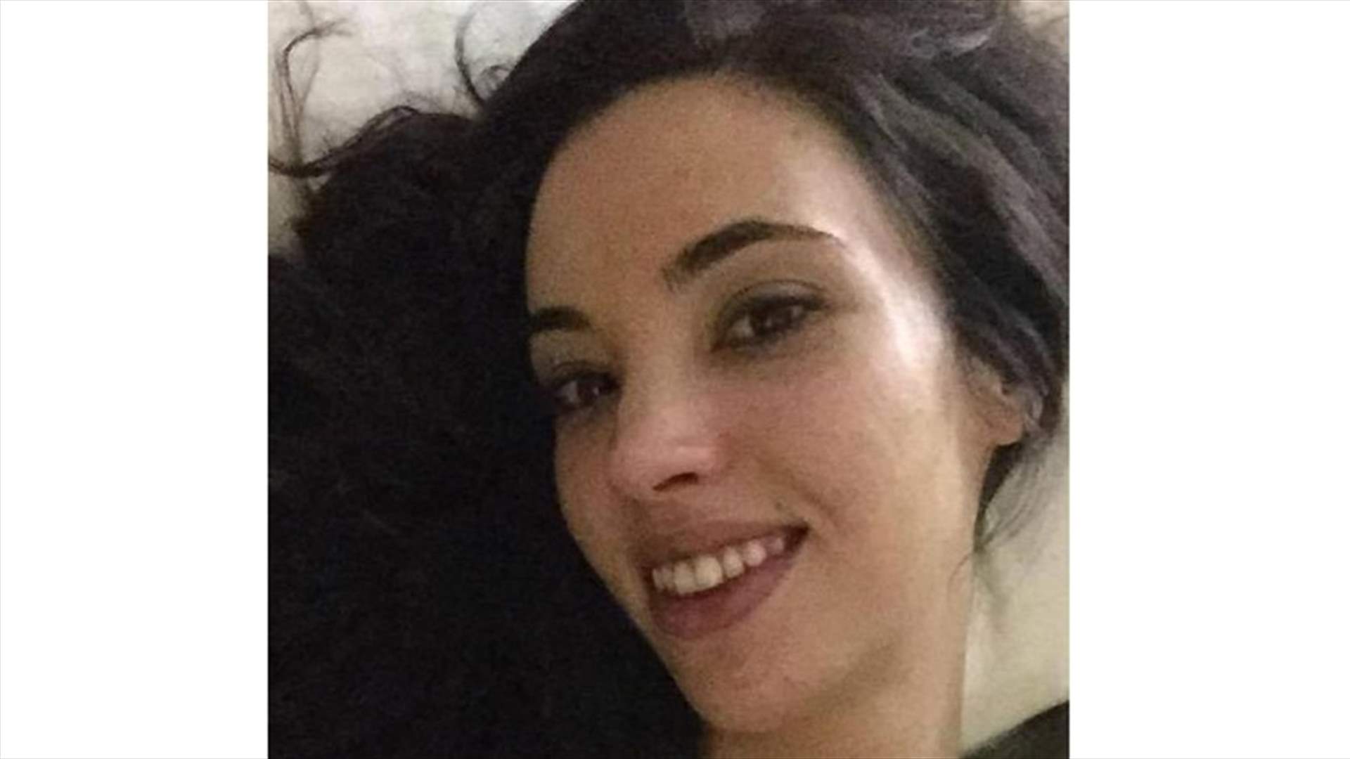 بالصورة-أميركية تتبوّل على علم بلادها... "الحرية أو لا شيء"