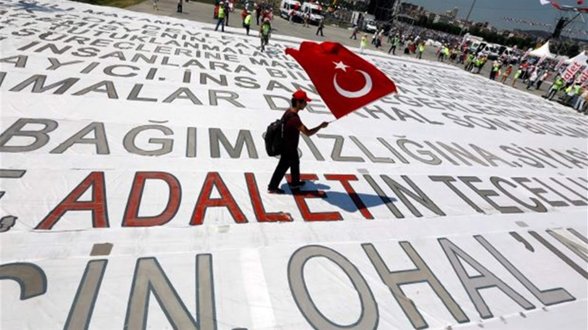 Huge crowd rallies in Istanbul against Turkey's post-coup crackdown