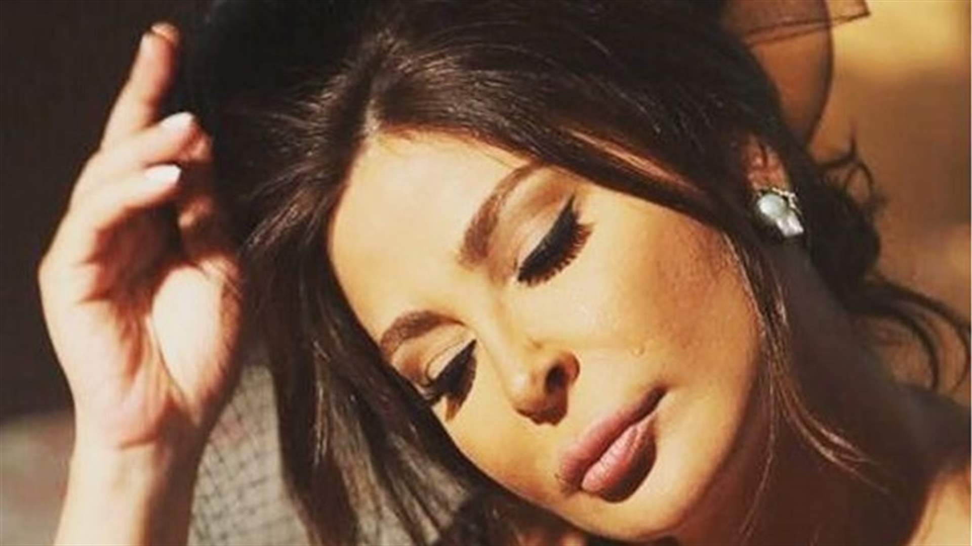 لقطة إنهيار إليسا موجعة.. وماذا عن مشهد الإنتحار؟