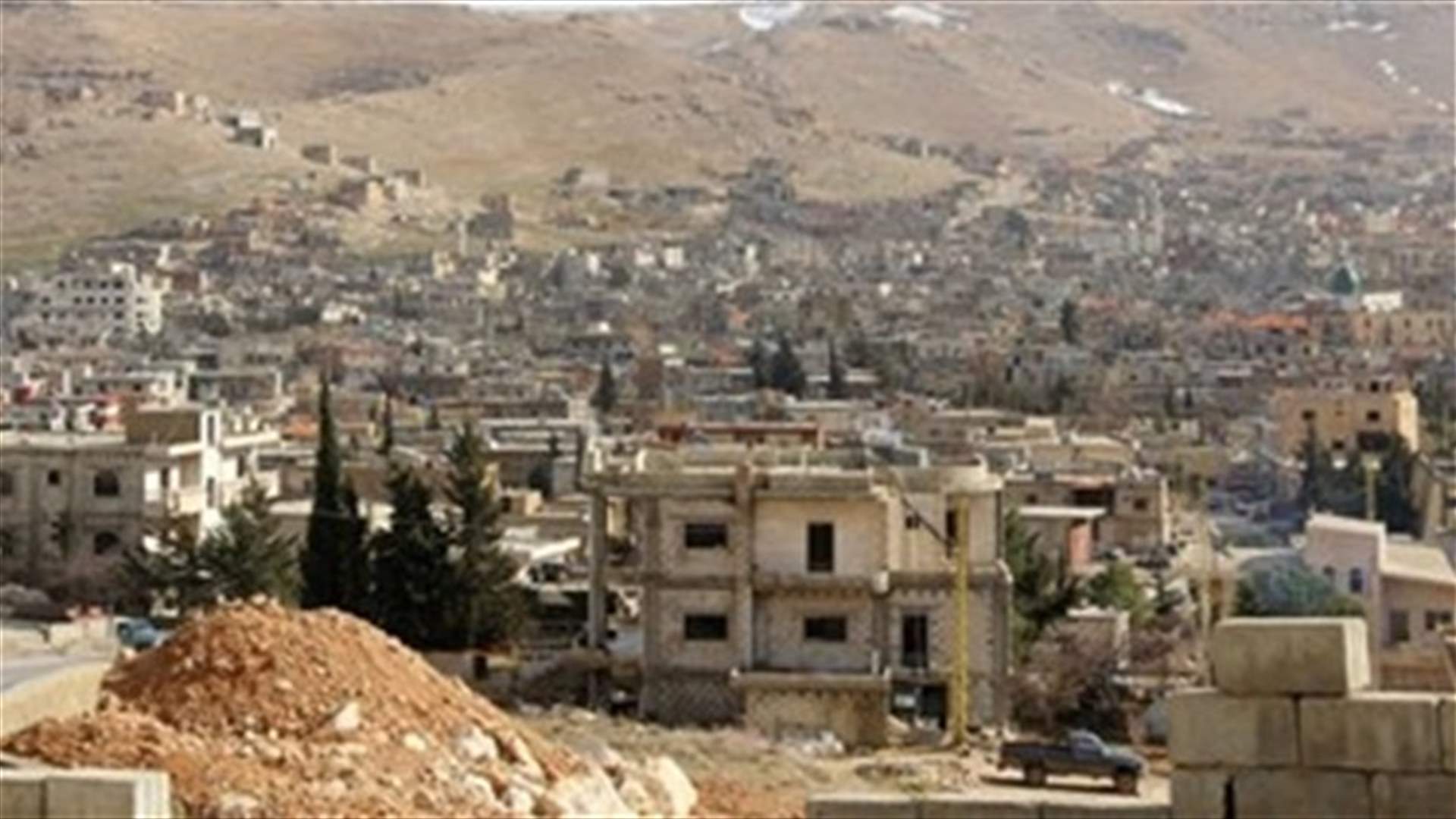 Lebanese army arrests 2 people in Arsal