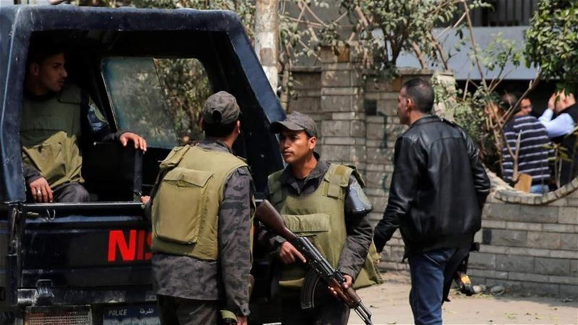 Gunmen kill five Egyptian police south of Cairo