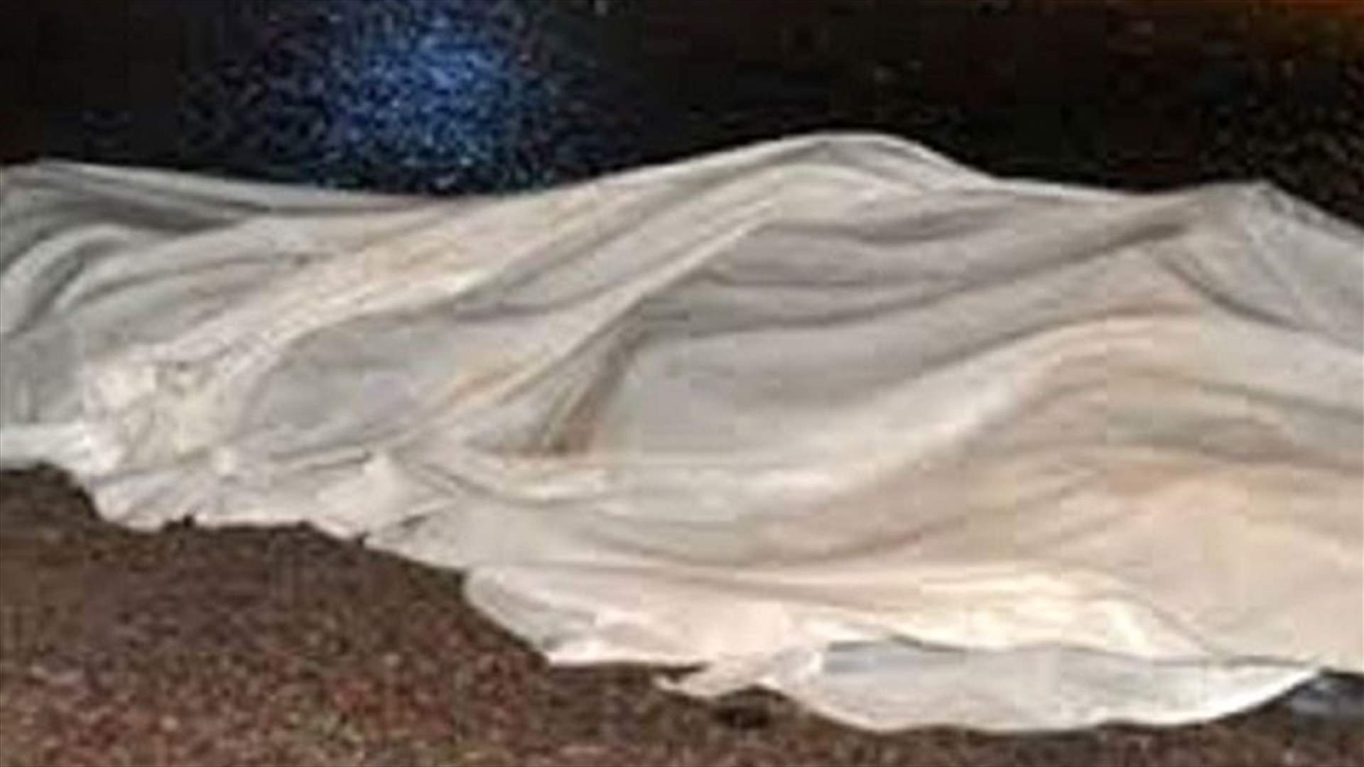 جثة امرأة في موقف للسيارات في حارة صخر