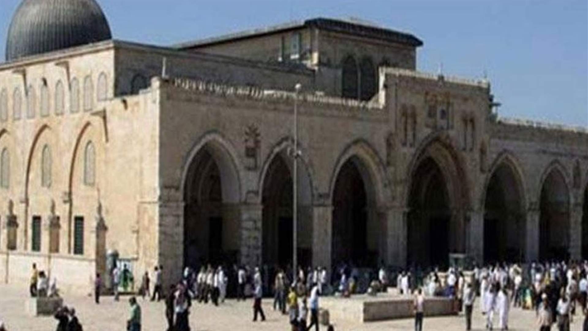 اسرائيل تعيد فتح باحة المسجد الاقصى