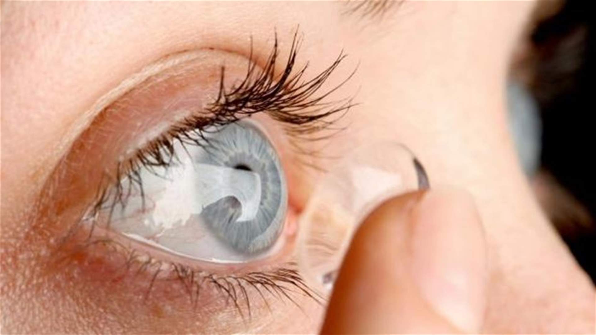 Surgeon Finds 27 Contact Lenses In Woman's Eye