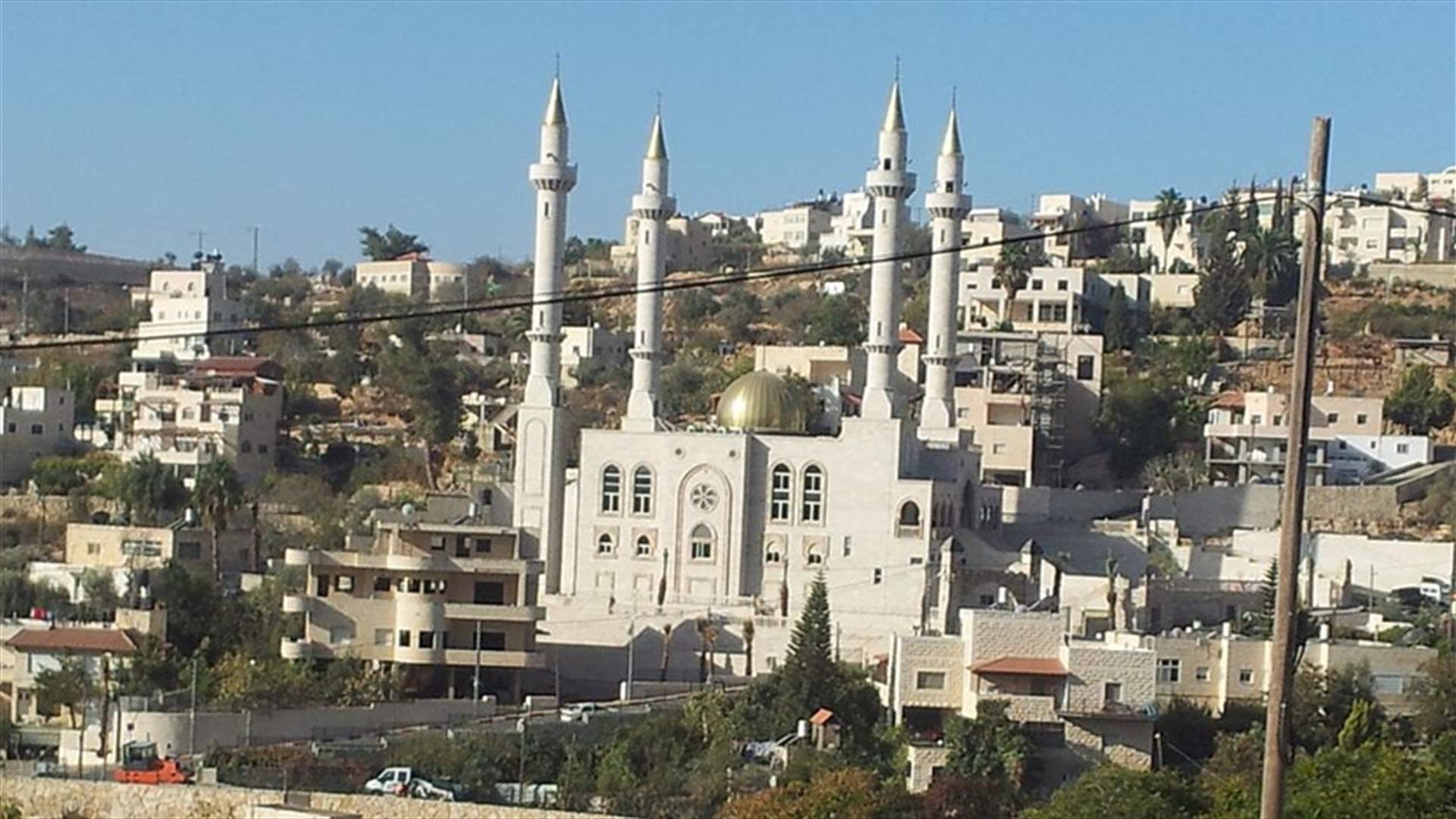 هجومان ضد مسجدين في قرية عربية في اسرائيل