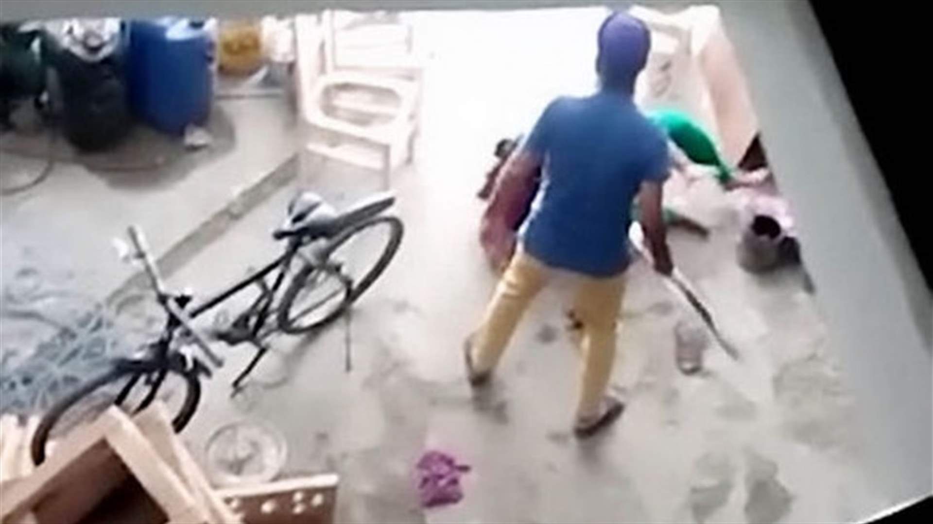 بالفيديو- بعدما أنجبت فتاة... لن تصدّقوا ماذا فعلت بها عائلة زوجها!