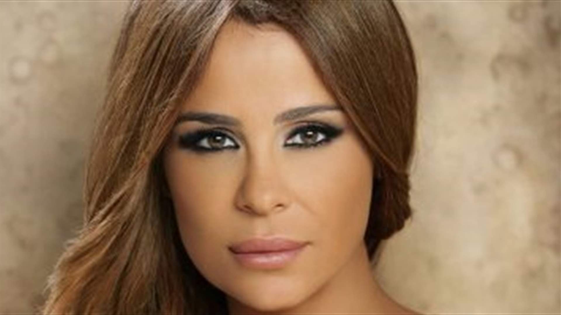 كارول سماحة تنشر فيديو جديد لابنتها... "ملاكي"