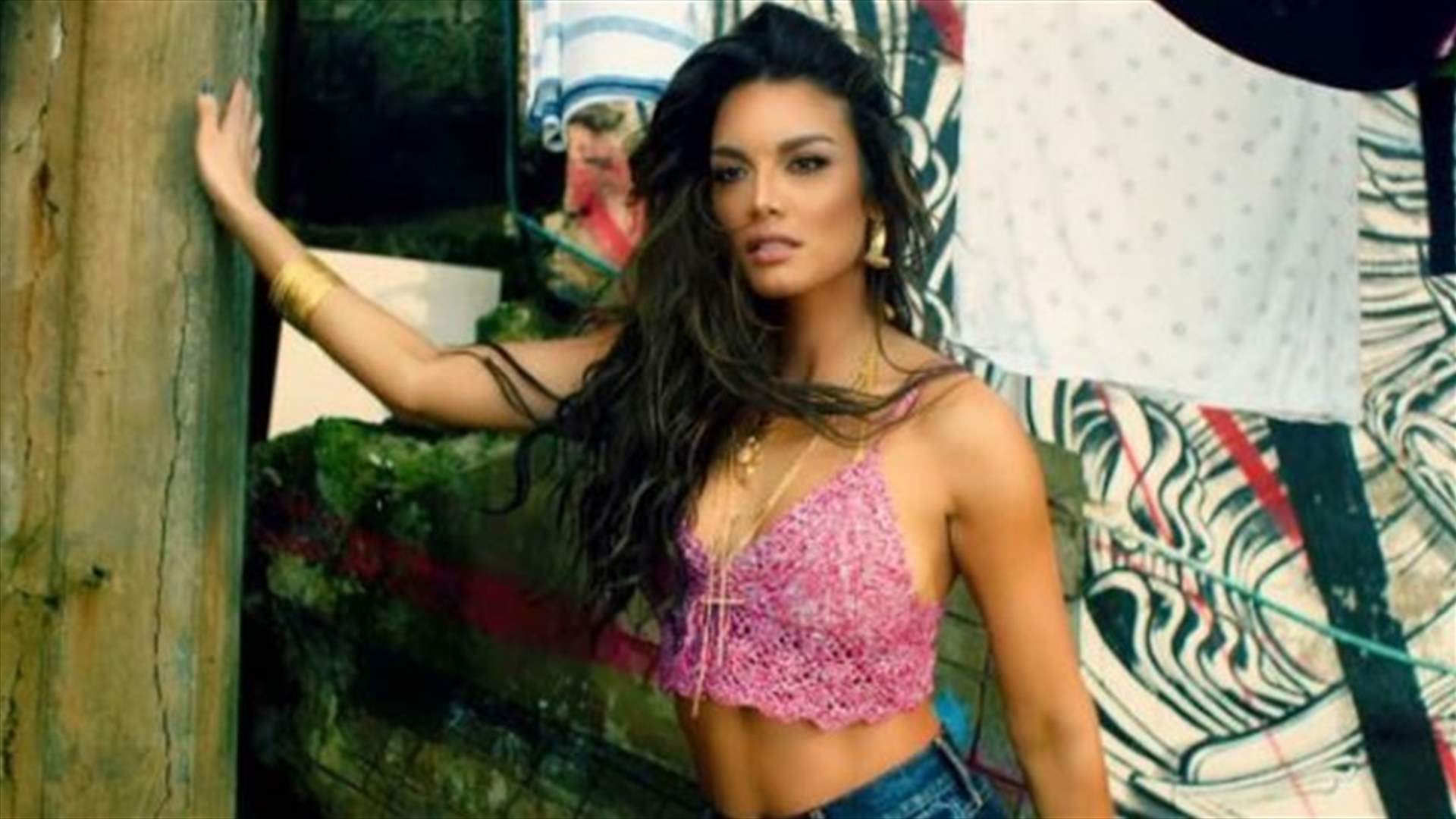 بالصور – حسناء فيديو كليب أغنية  Despacito... ملكة جمال الكون!