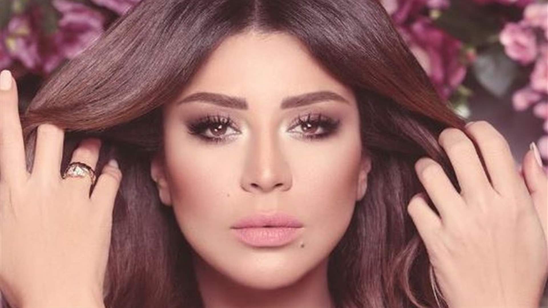 بالصورة - في عيد ميلادها... هدية مميّزة من المعجبين لأمل بوشوشة والأخيرة تردّ برسالة مؤثّرة