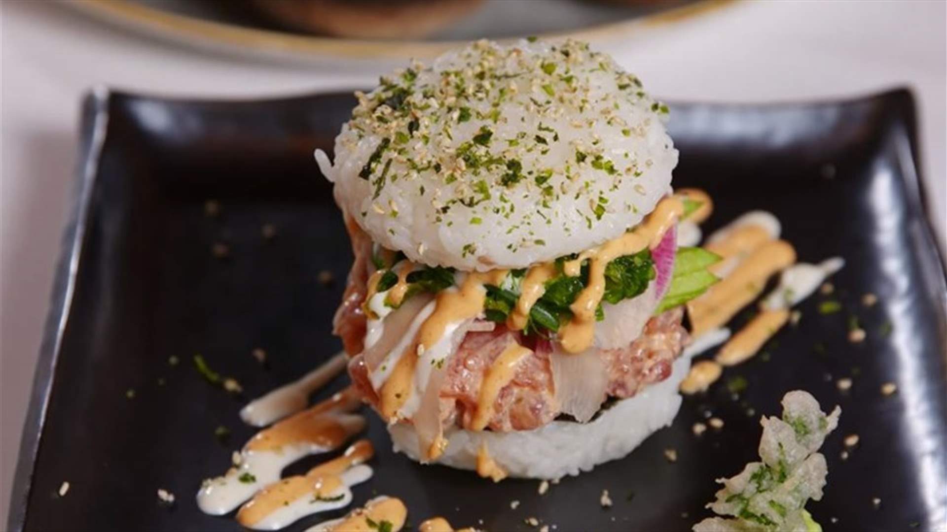 بالفيديو- وصفة برغر السوشي الشهية!
