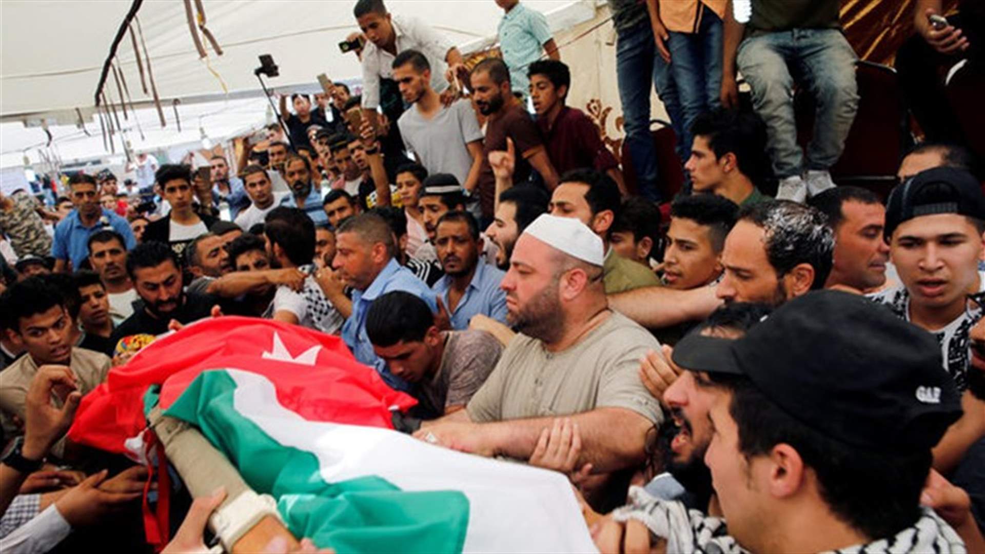 تشييع وهتافات في عمان..."الموت لإسرائيل" و "عالقدس رايحين شهداء بالملايين"
