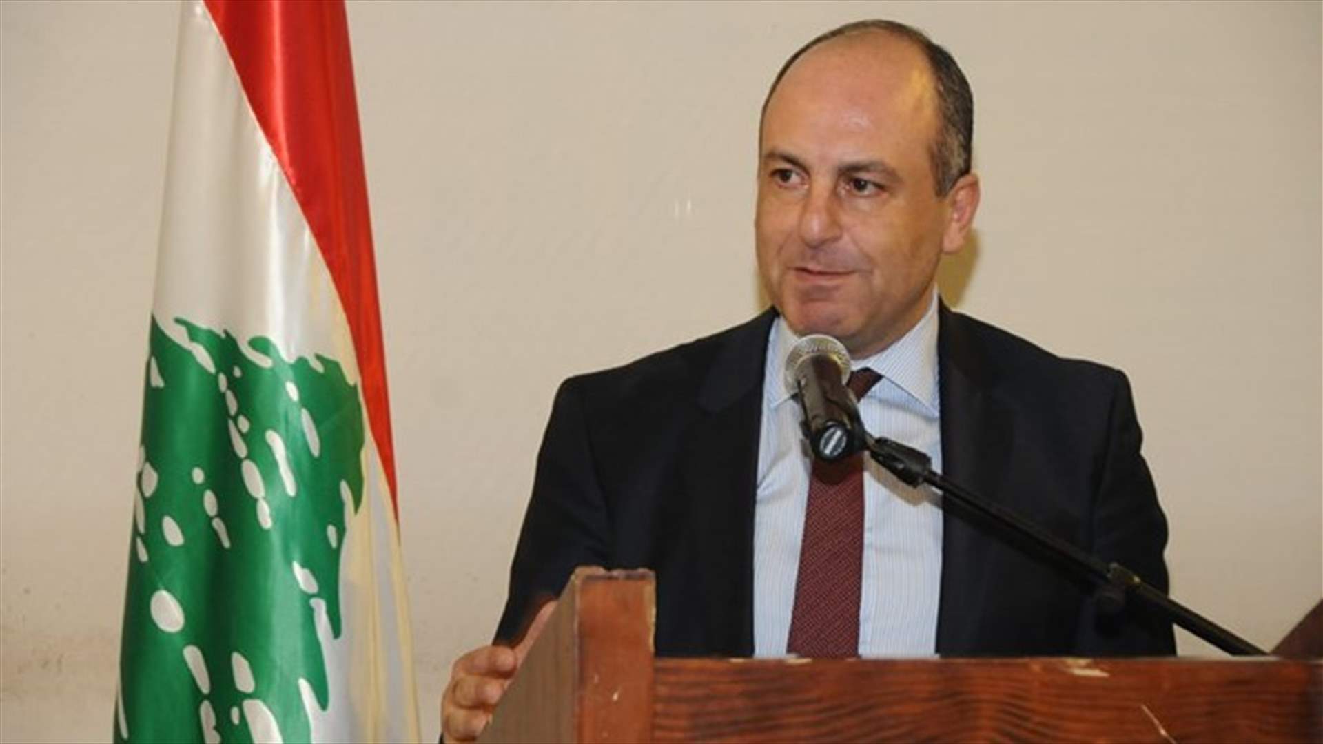 حاجز طيار يوقف بو عاصي في الفرزل...