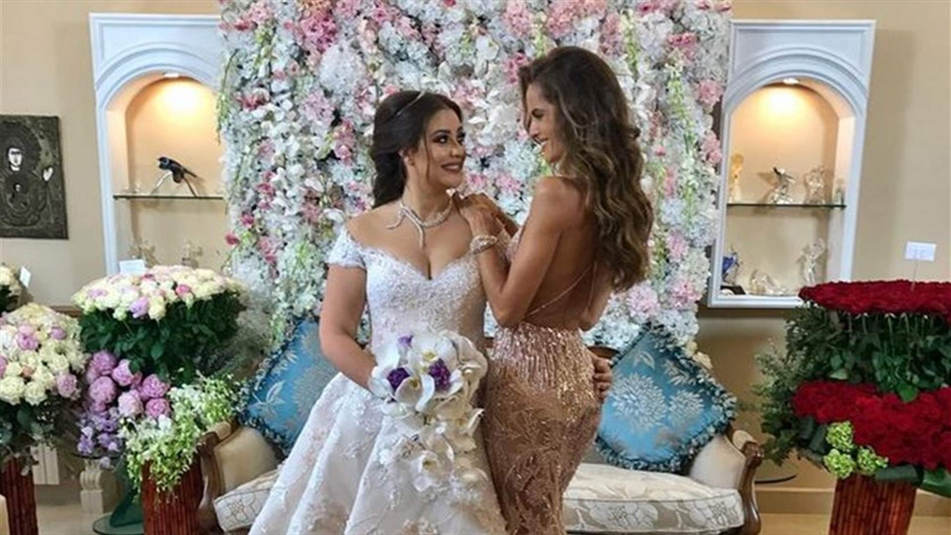 بعد نعومي كامبل... من هي عارضة الأزياء البرازيلية التي حضرت حفل الزفاف اللبناني؟