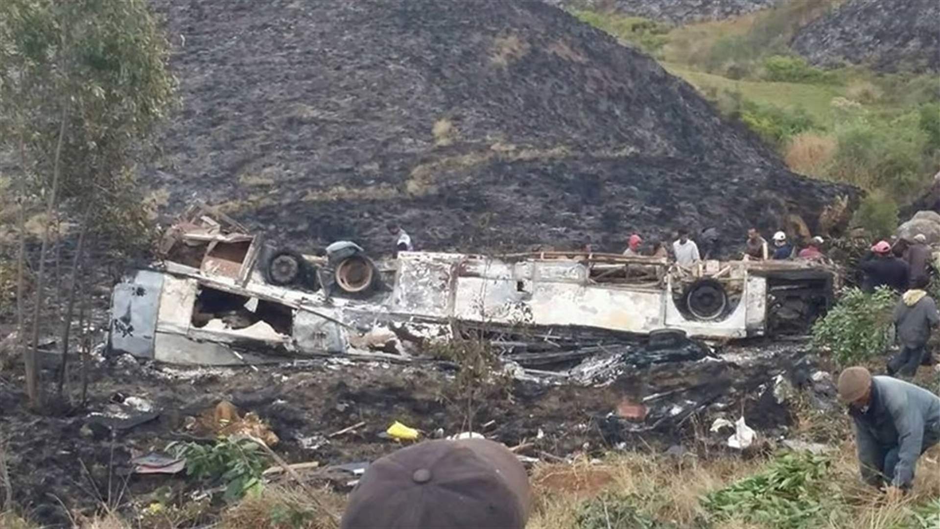 34 قتيلا بتحطم حافلة في مدغشقر