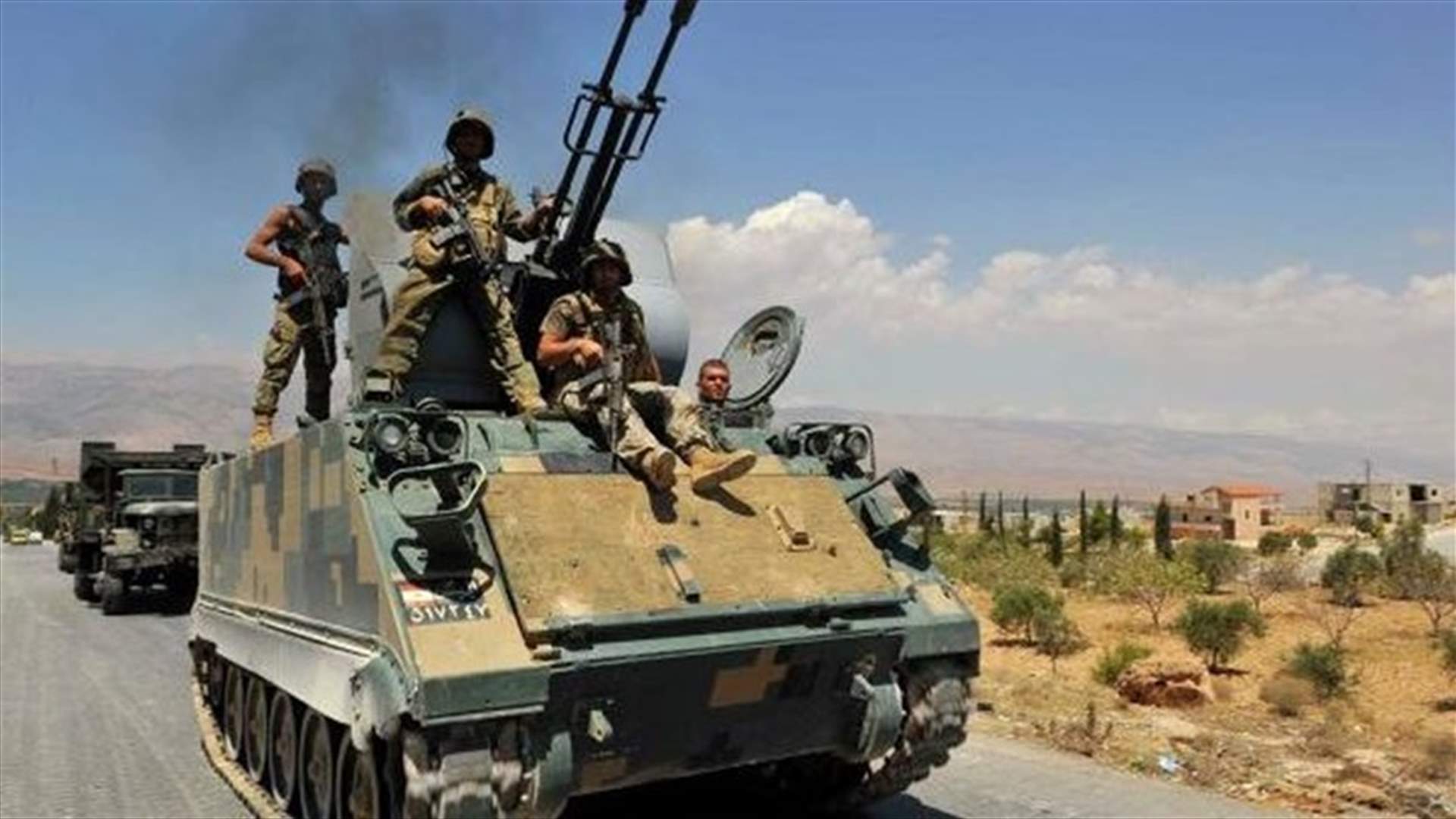 الجيش يقصف مواقع داعش