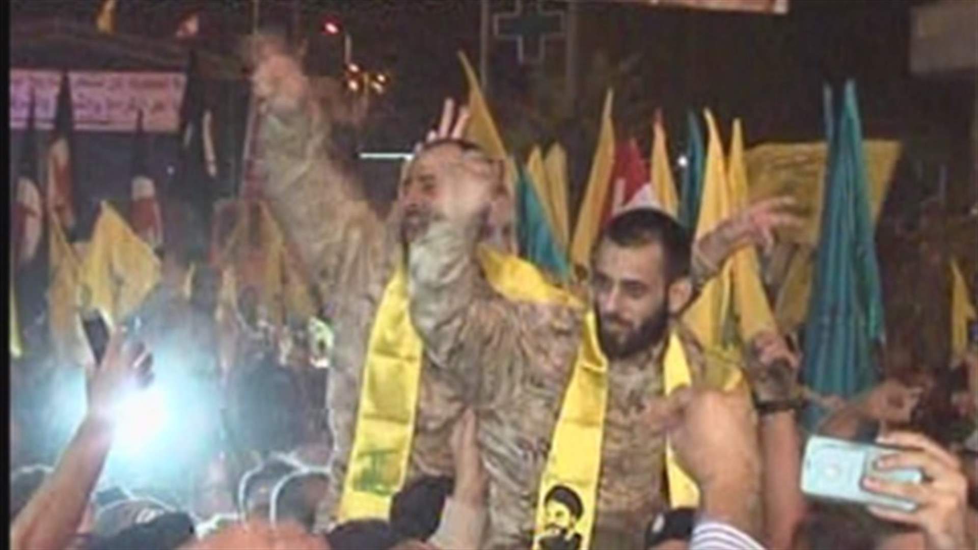 بالصور - بلدة "القاع" تستقبل اسرى حزب الله المحررين