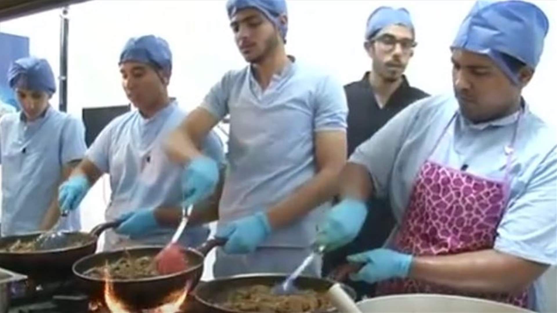 بالفيديو- غرفة عمليات تتحوّل إلى مطبخ!