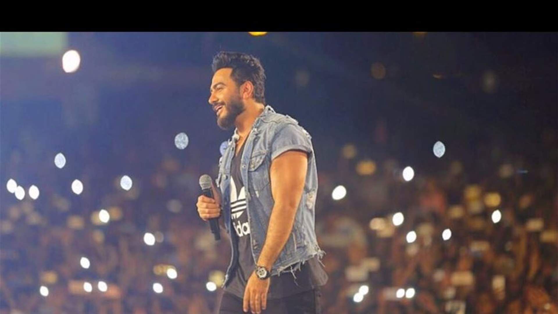 الطبيب يجبر تامر حسني على تأجيل حفله... ماذا عن حالته الصحية؟