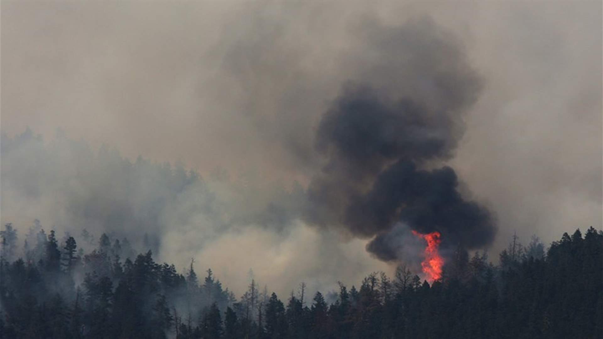 حرائق الغابات غرب كندا ما زالت مستمرة... وتمديد حال الطوارئ للمرة الثانية