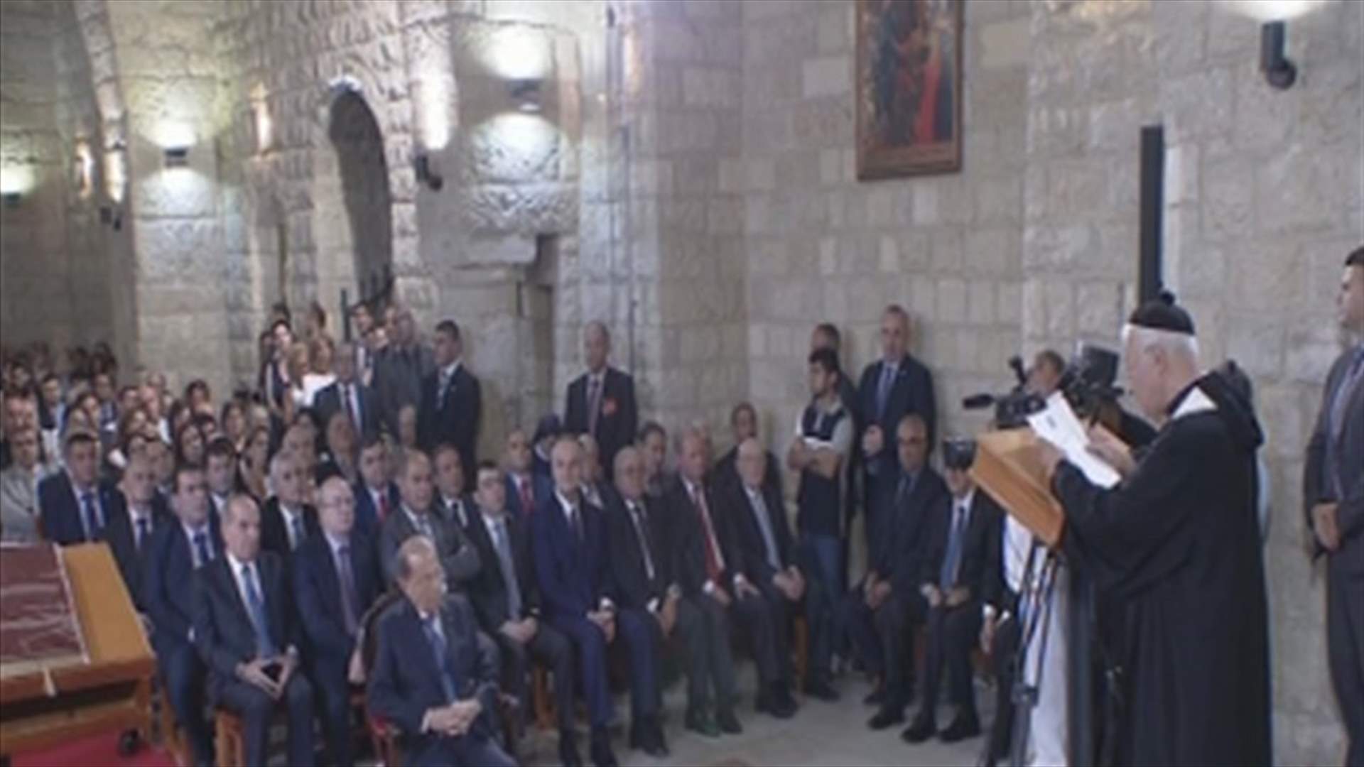 [PHOTOS] President Aoun attends Sunday’s mass in Deir al-Qamar