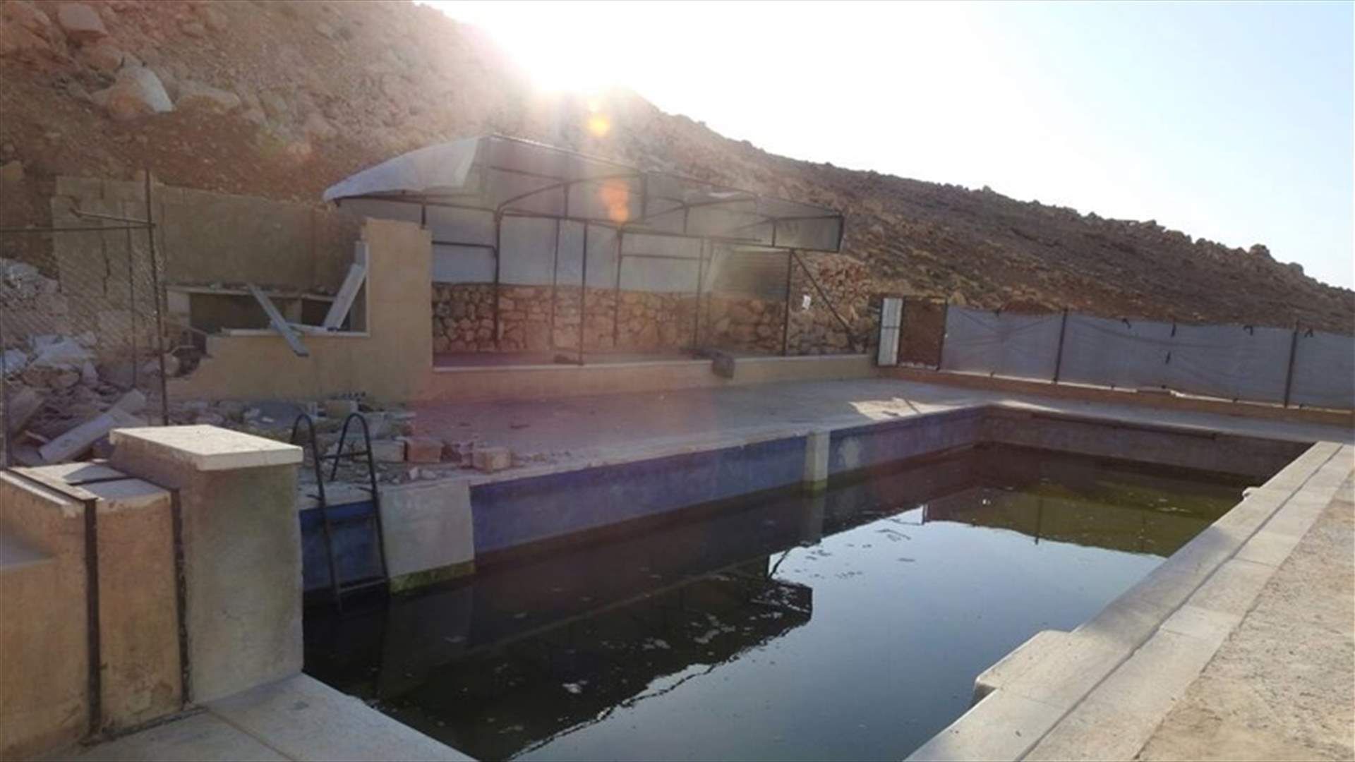 بالفيديو- مشاهد من داخل وادي حميد تظهر مسبح ابو مالك التلي