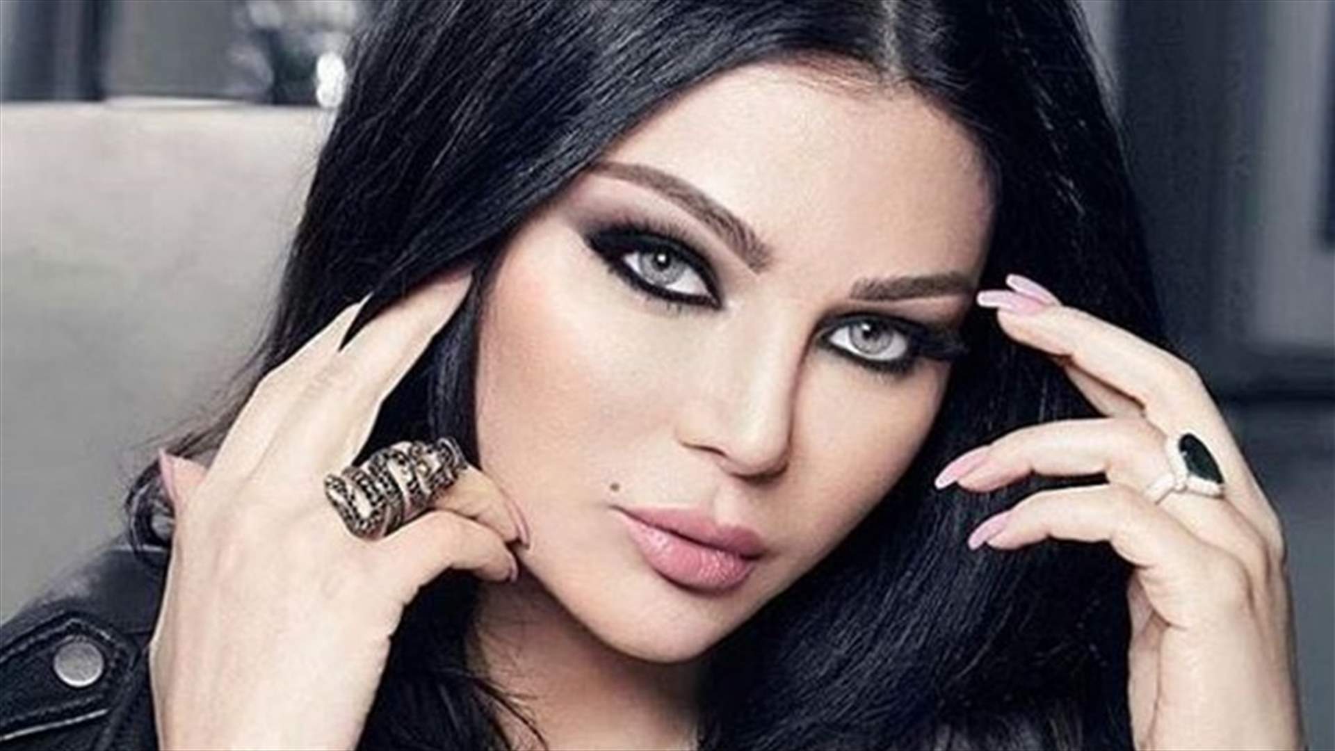 بالصور: هدايا مرعبة بين المخطوبين.. والسبب هيفا وهبي!