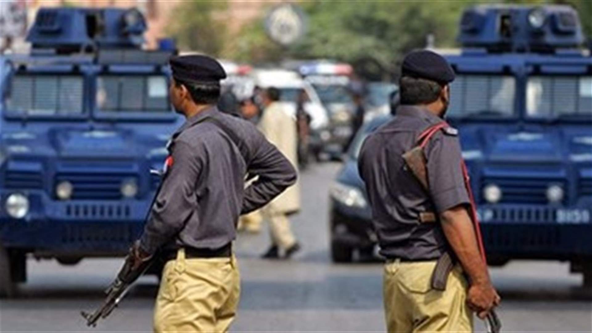 Pakistani police kill militants in Lahore after bomb kills one