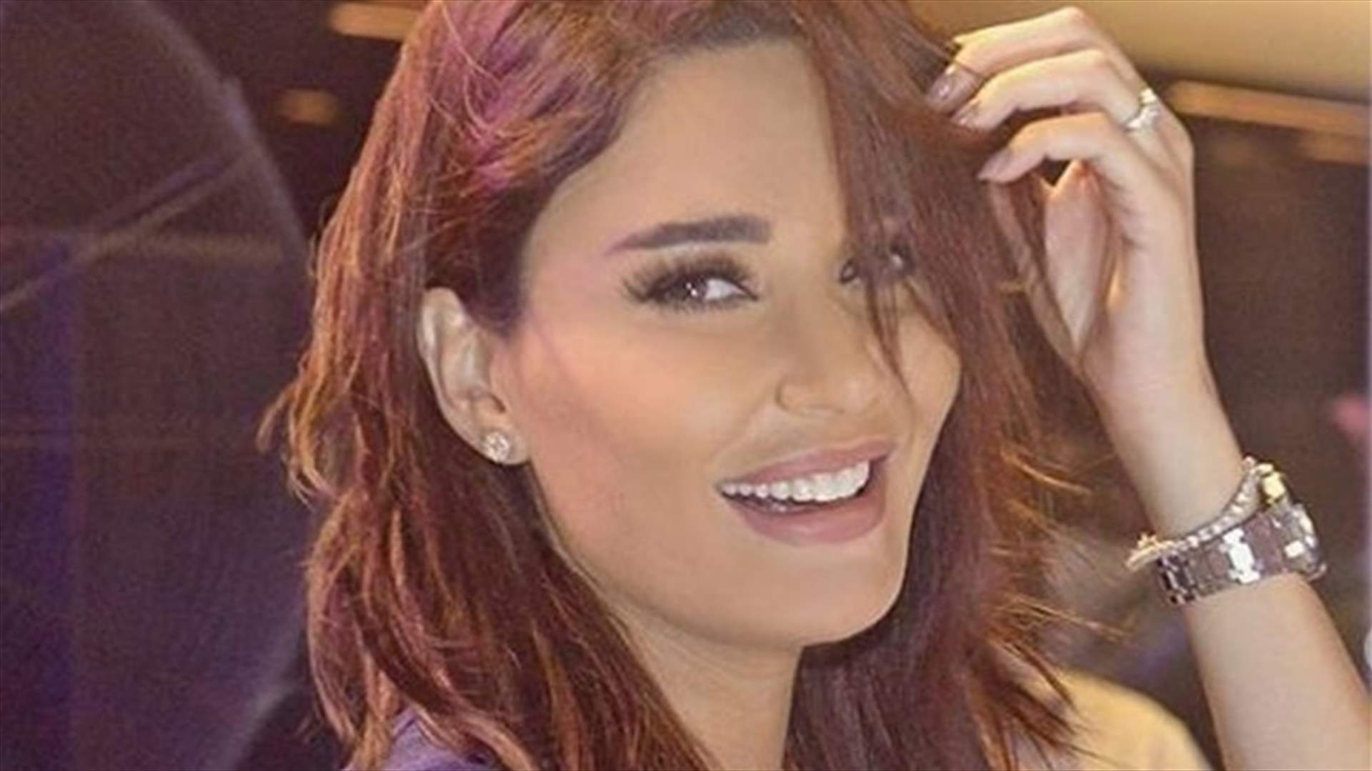 بالفيديو: إبنة سيرين عبدالنور تُبكي والدتها.. شاهدوا جمالها