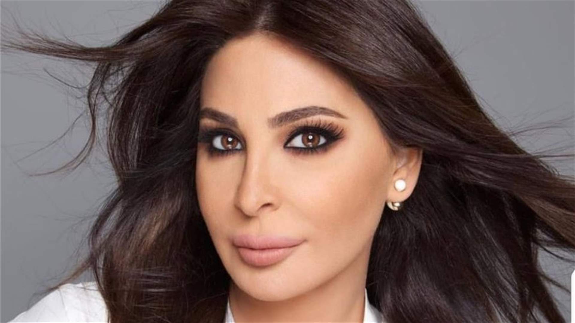 بالصورة- الطائرة سبقت اليسا... وهذا ما فعلته في المطار!