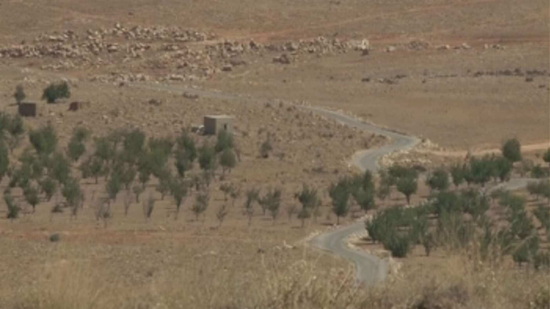 بعد المفاوضات...الامن العام يواكب حافلات "اهل الشام"