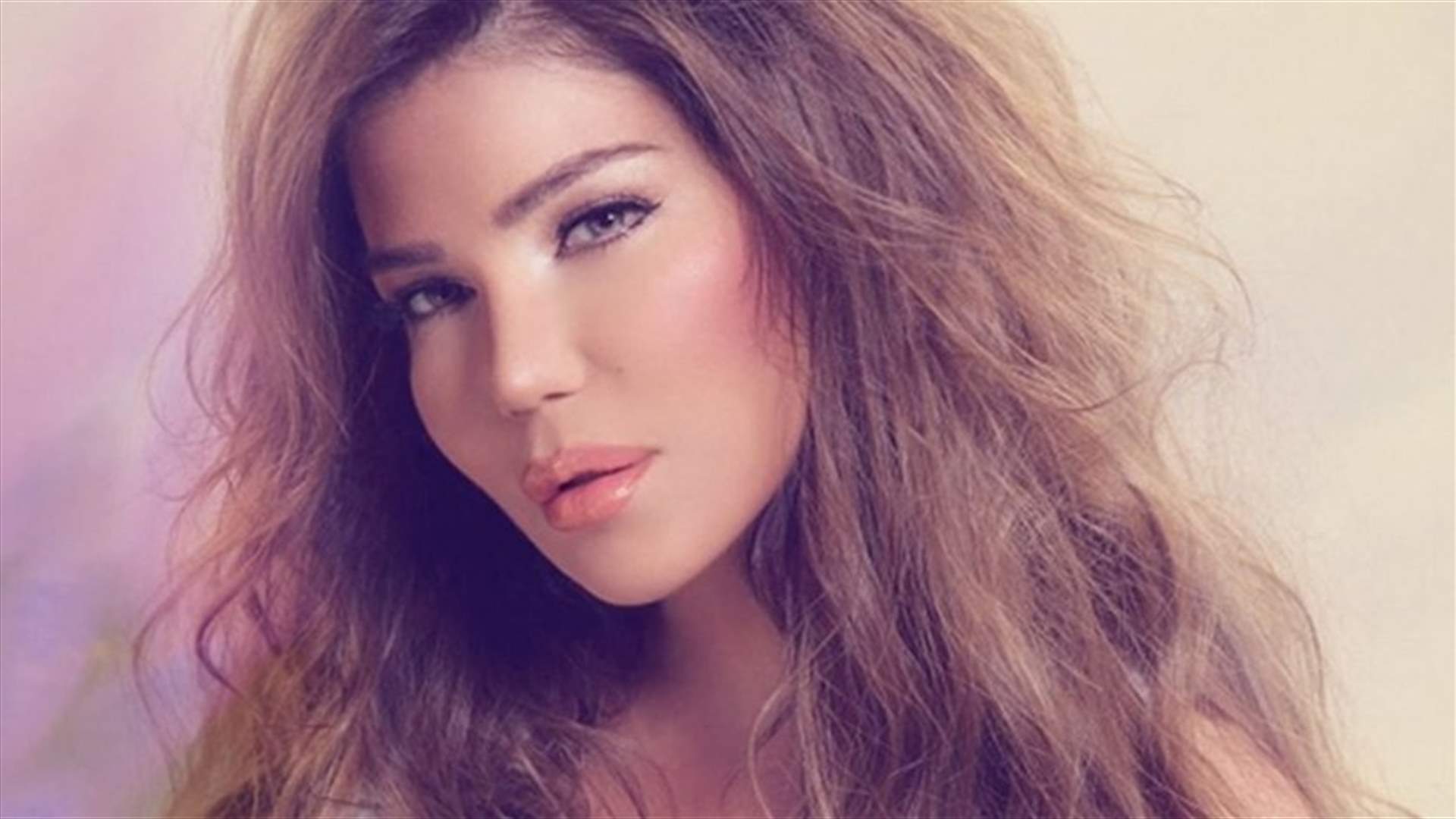 الظهور الأول لمي حريري بعد إنتحارها