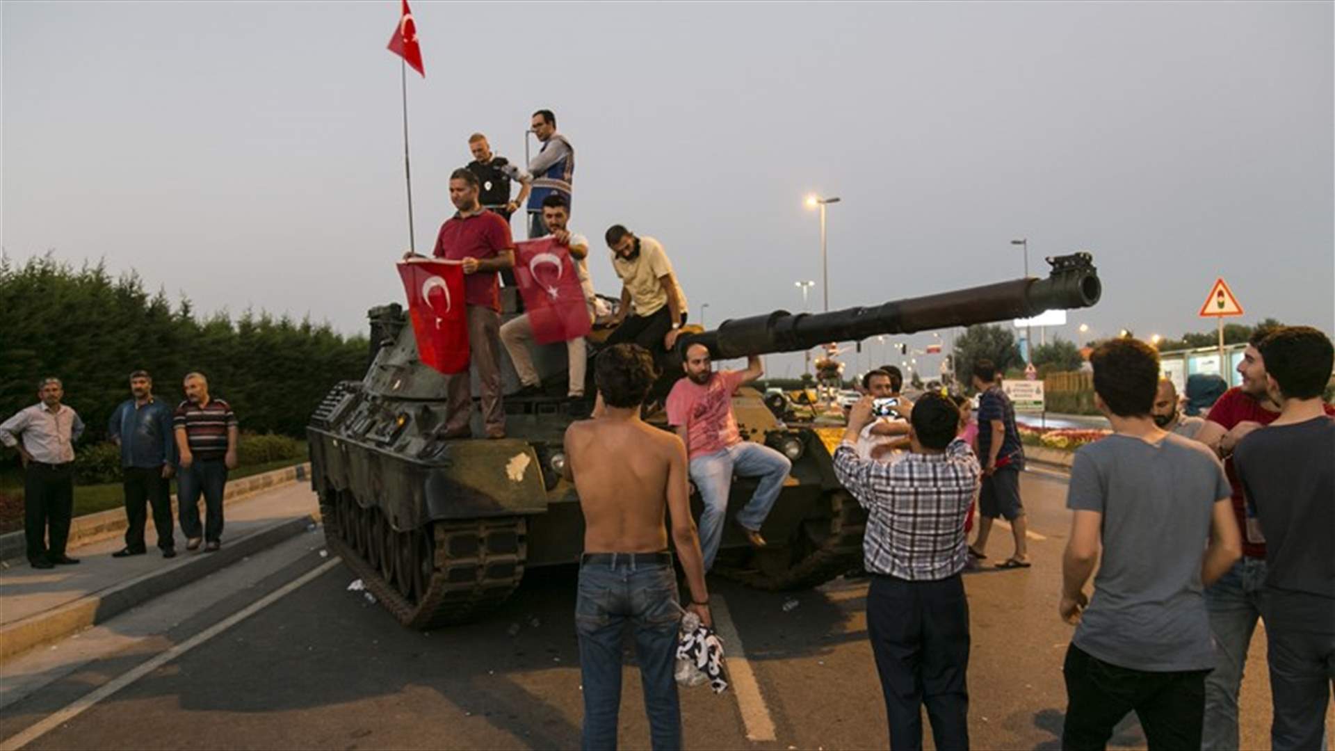 Turkey hunts more coup suspects, detains 30 for suspected PKK links