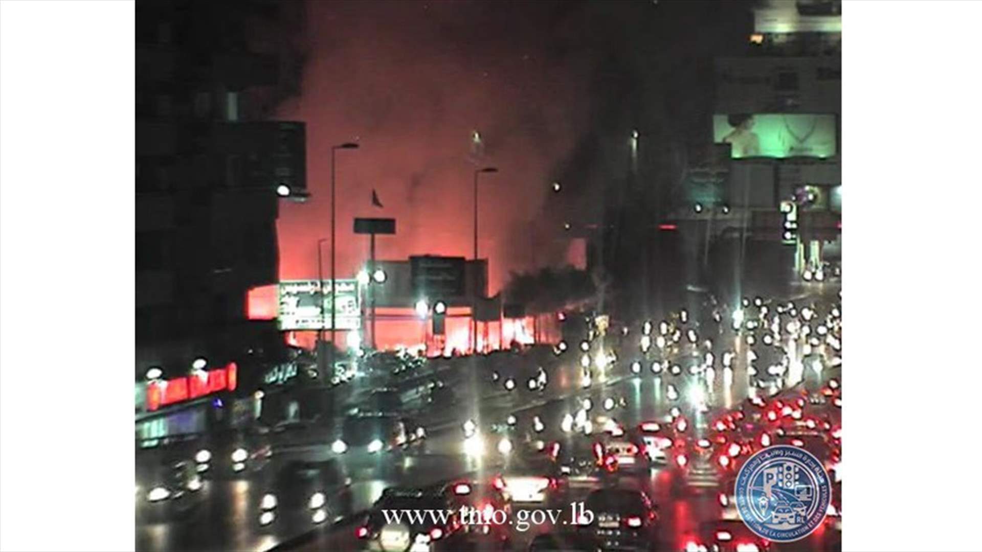 بالصورة - حريق كبير بمحاذاة جسر انطلياس عند المسلك الشرقي