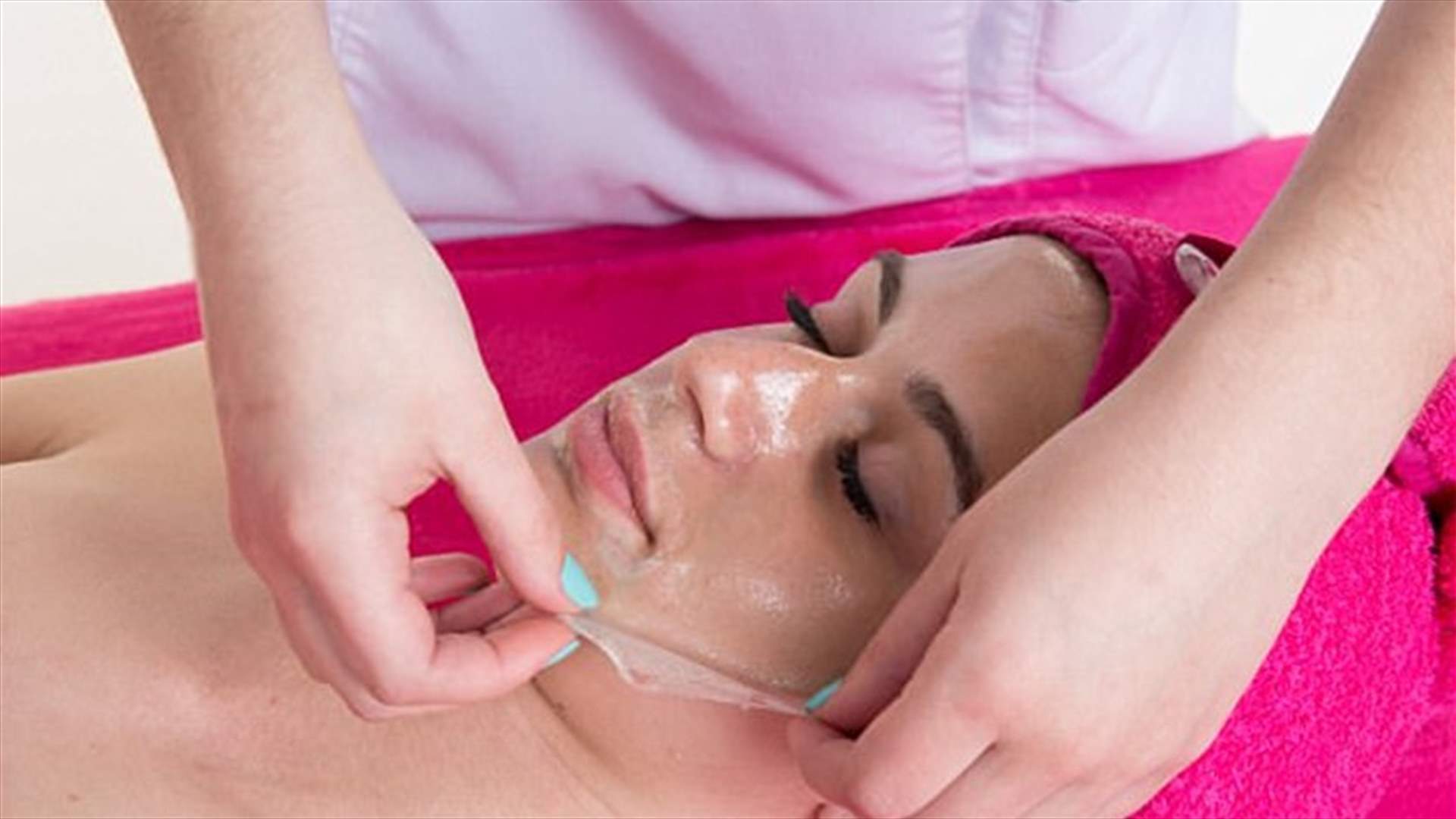 هل يُساعد قناع تقشير البشرة على التخلص من التجاعيد؟