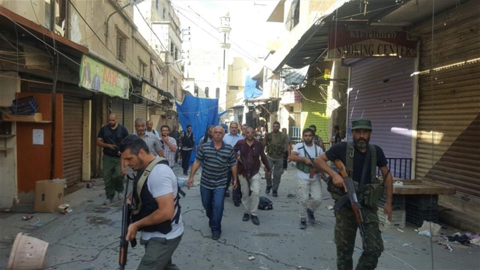 بدء انتشار القوة المشتركة في حي الطيرة بمخيم عين الحلوة