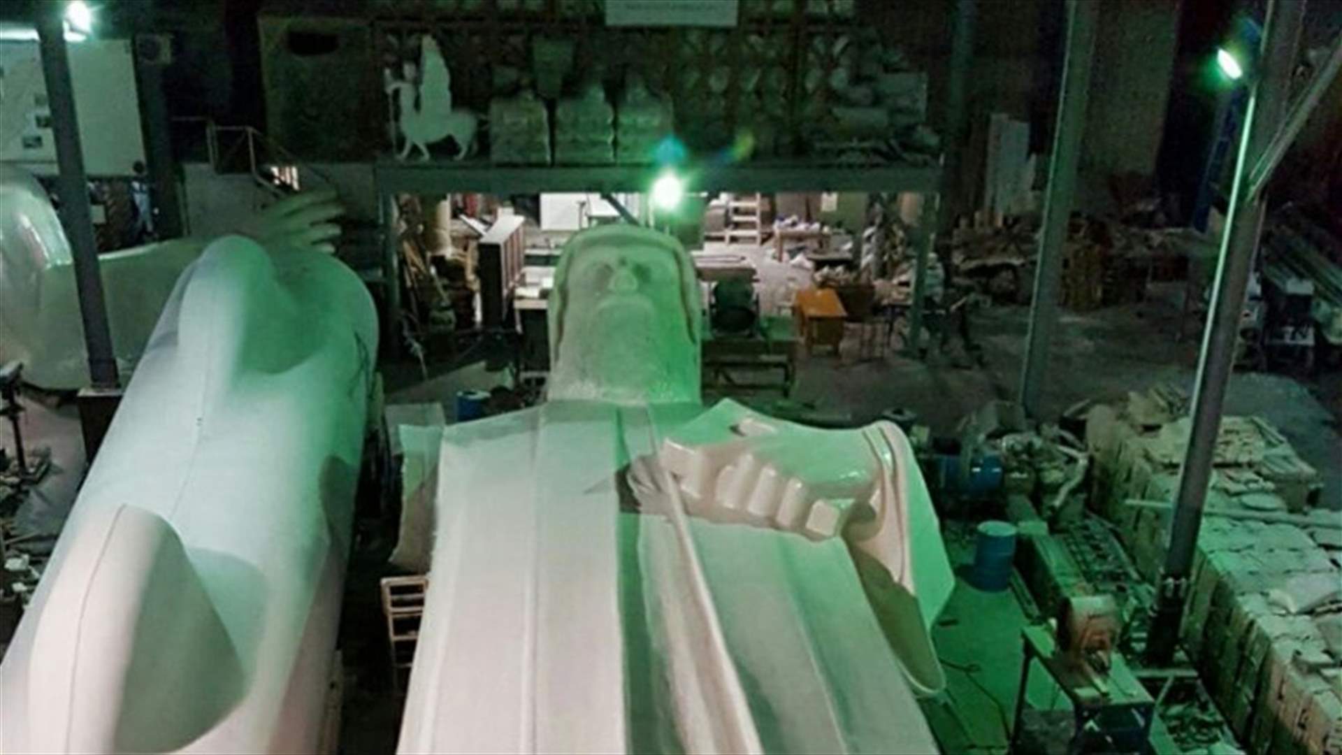هذا موعد رفع تمثال القديس شربل على قاعدته في جبل الصليب – فاريا
