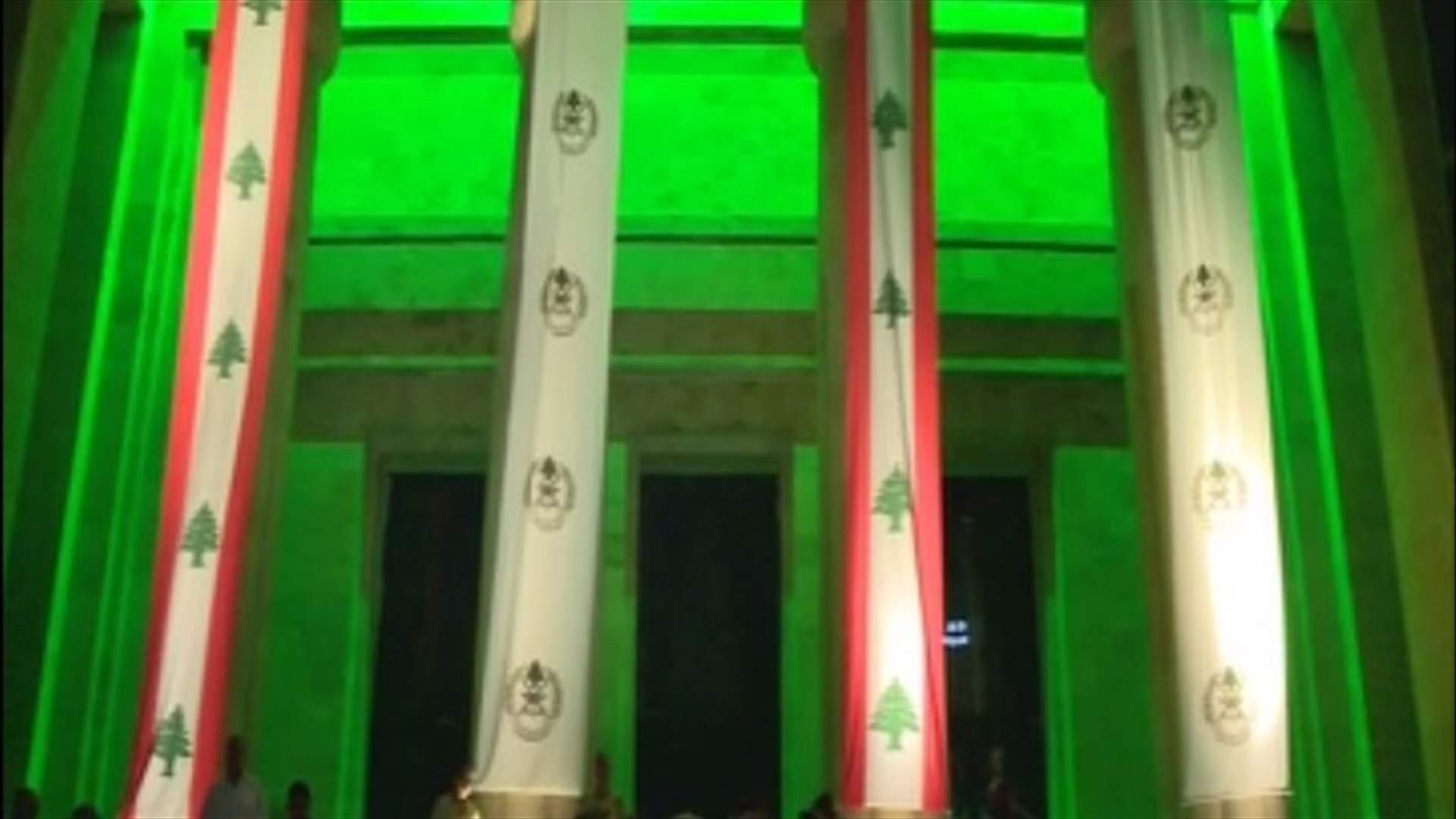 بالصور- تحية للجيش اللبناني من على ادراج المتحف