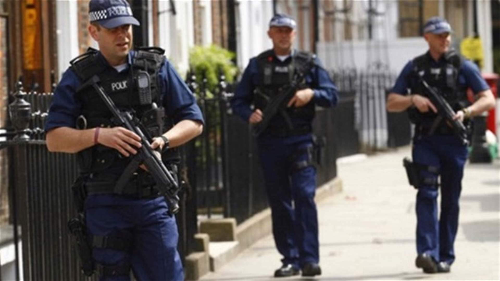 الشرطة البريطانية تعلن انها اوقفت الرجل الذي يحمل سكينا بموجب قانون مكافحة الارهاب