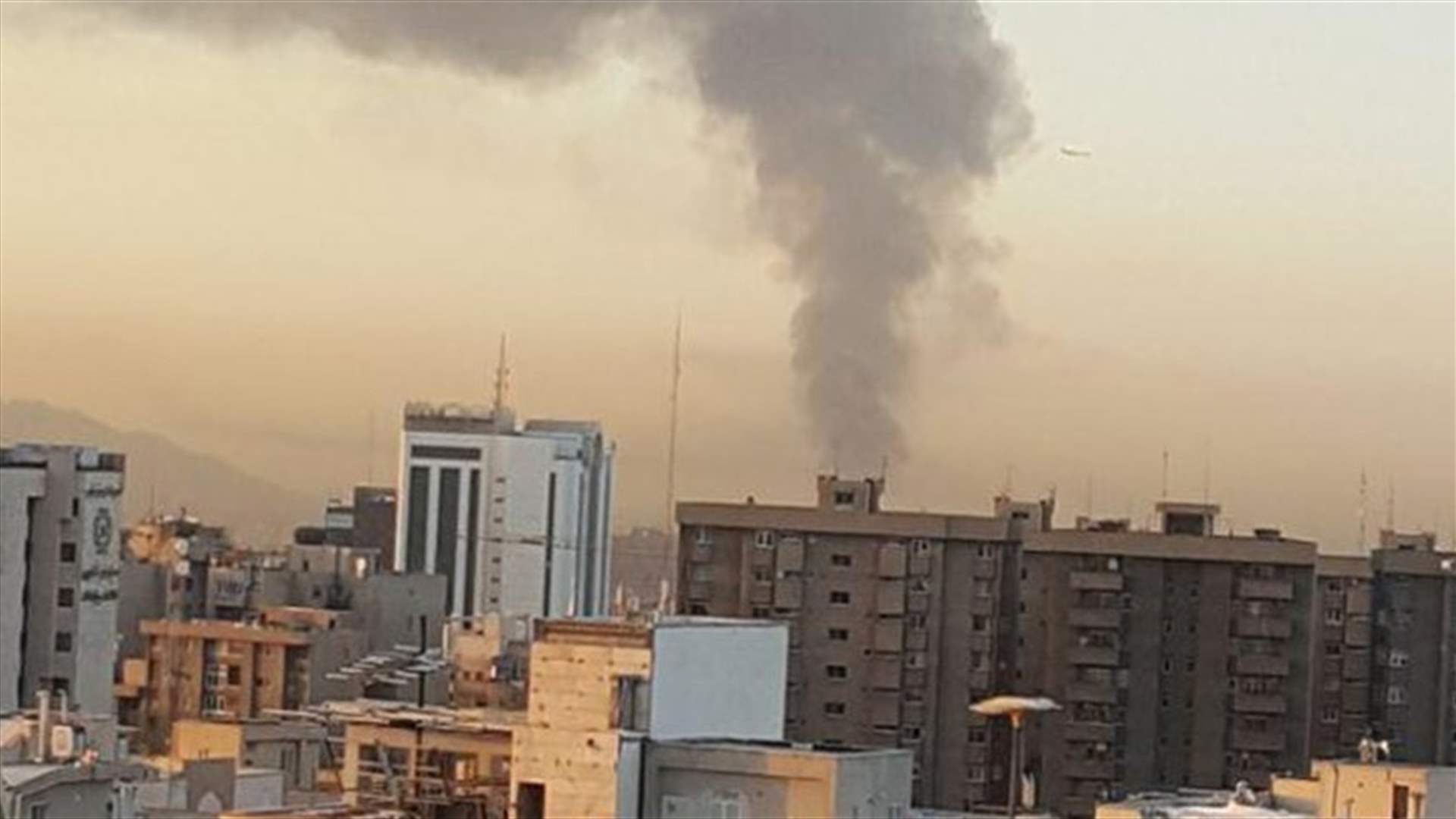 بالصورة - حريق ضخم في احد المخازن في جنوب طهران