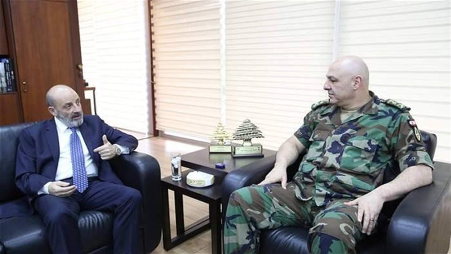 Minister Sarraf meets LAF Commander Aoun, discusses abducted soldiers’ case