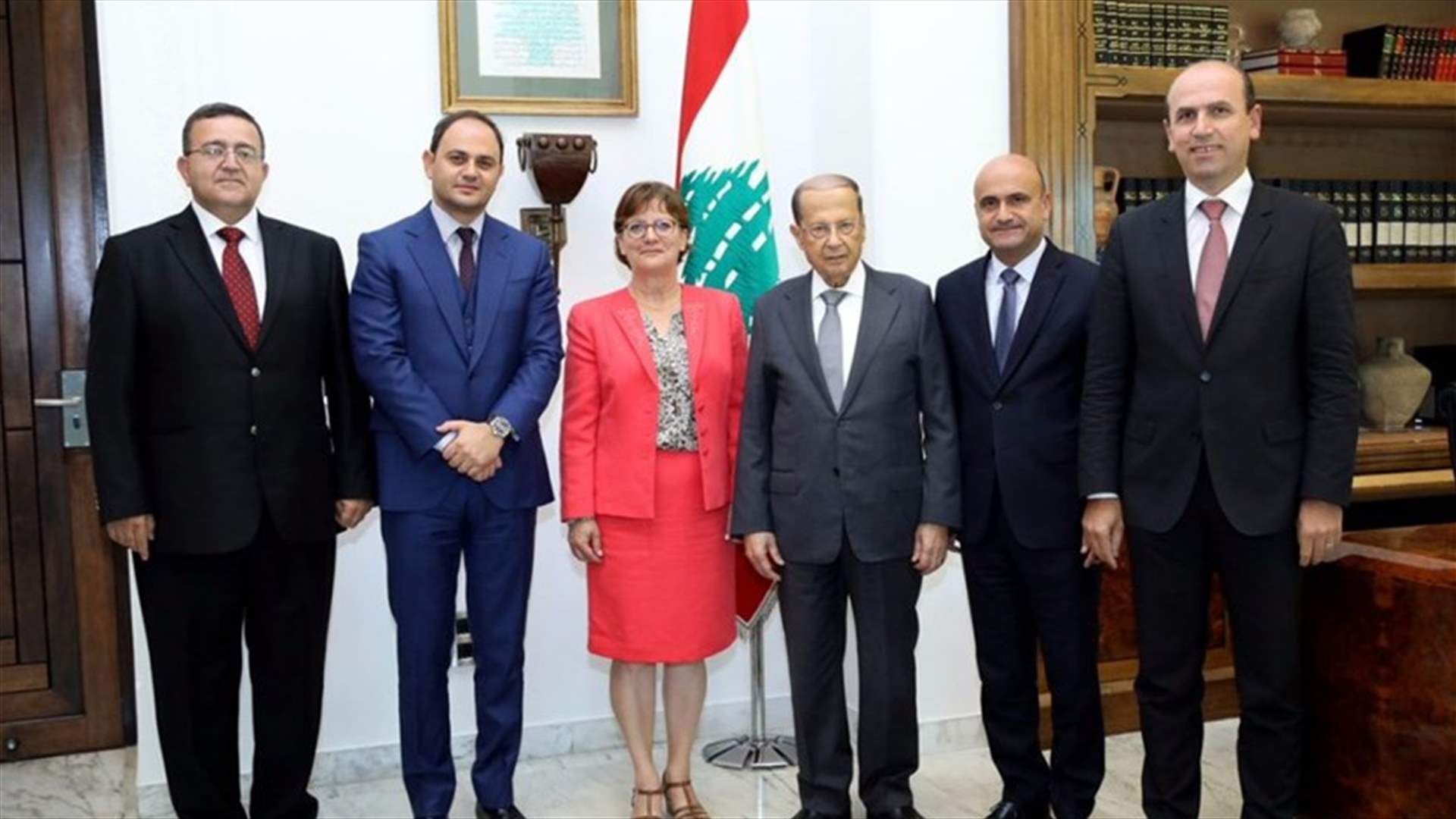 بالصورة  - من هي النائبة الفرنسية من أصل لبناني الذي استقبلها عون؟