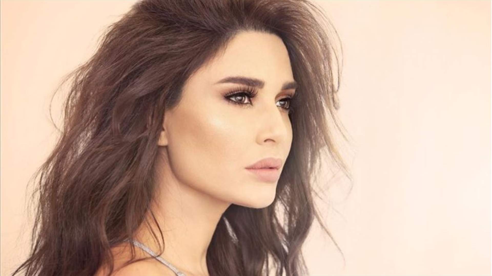 فيديو طريف يجمع سيرين عبد النور بابنتها!