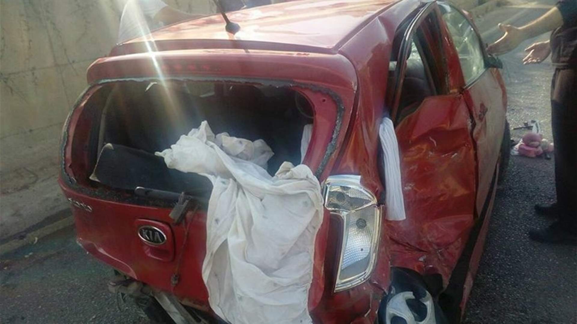 بالصور - جريحتان بحادث سير في الكحلونية