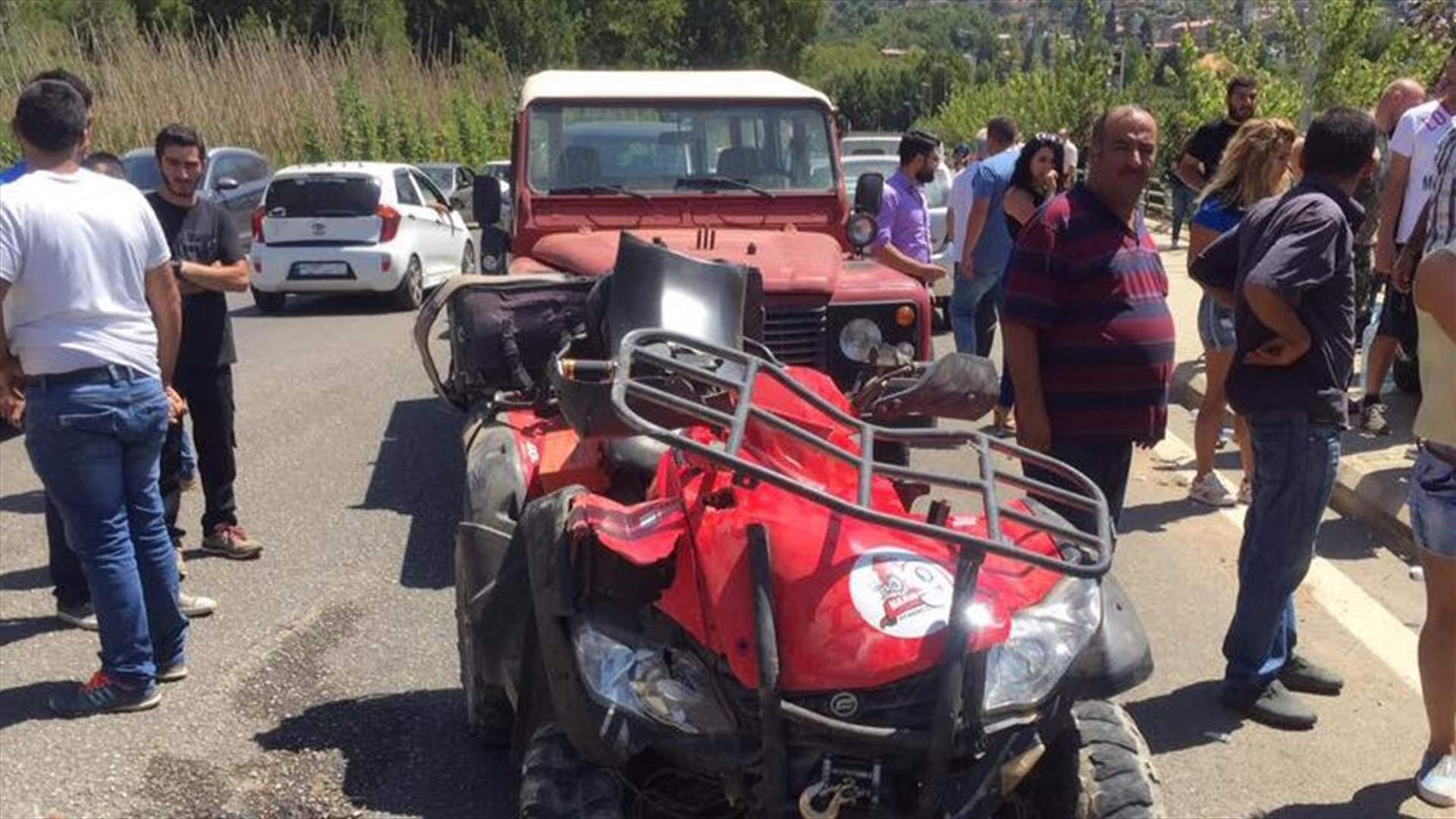 بالصور - جرحى بحال حرجة جراء حادث بين سيارة و ATV في فاريا