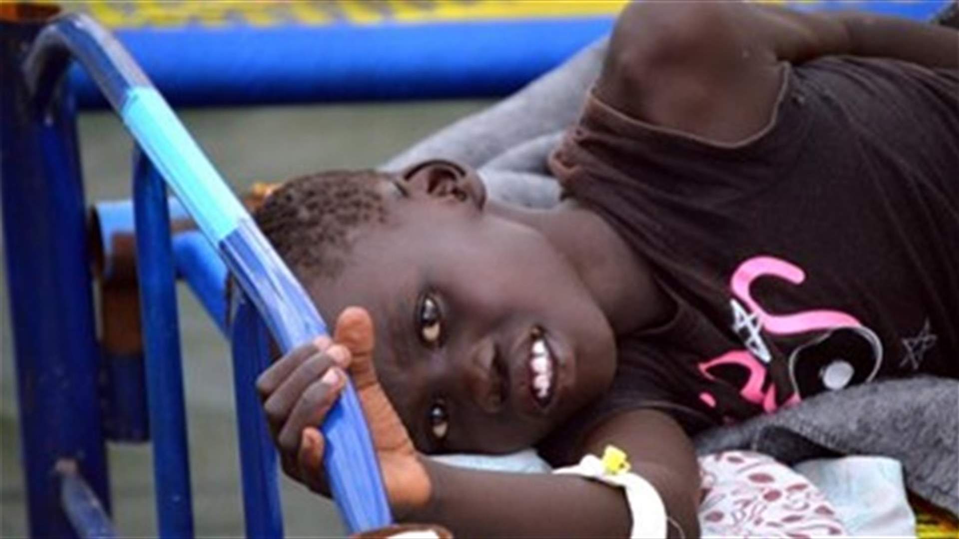 Cholera hits camp for displaced in northeast Nigeria