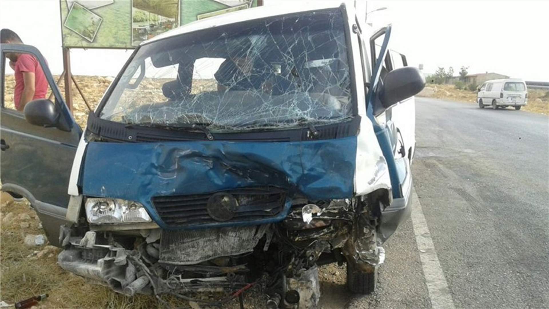 16 جريحا بحادث سير على طريق الهرمل...