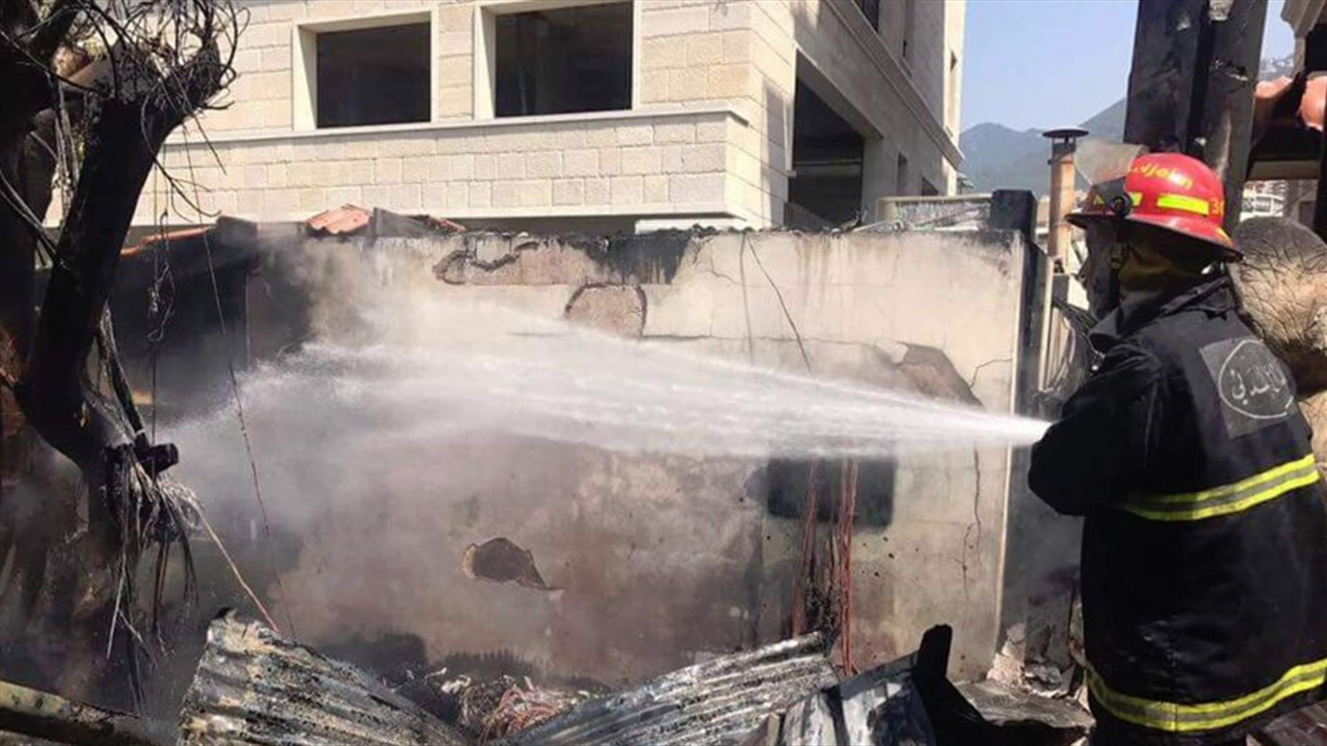 حريق اسلاك كهربائية في جونية